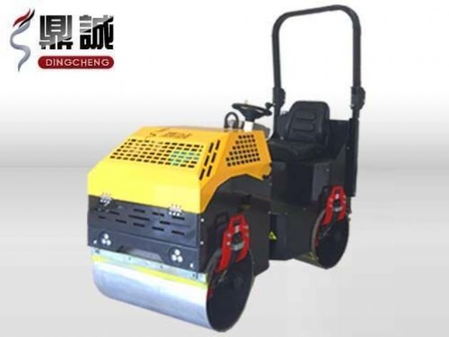 点击查看详细信息<br>标题：1吨全液压振动压路机 阅读次数：15340